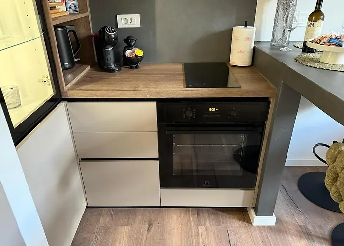 Castanea, Lovran, Opatija Riviera * Lovran